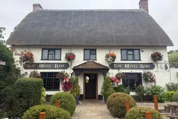 The White Hart, Pub, Hotel & Restaurant in Wroughton