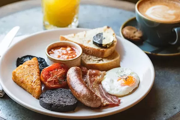 Breakfast in Wroughton