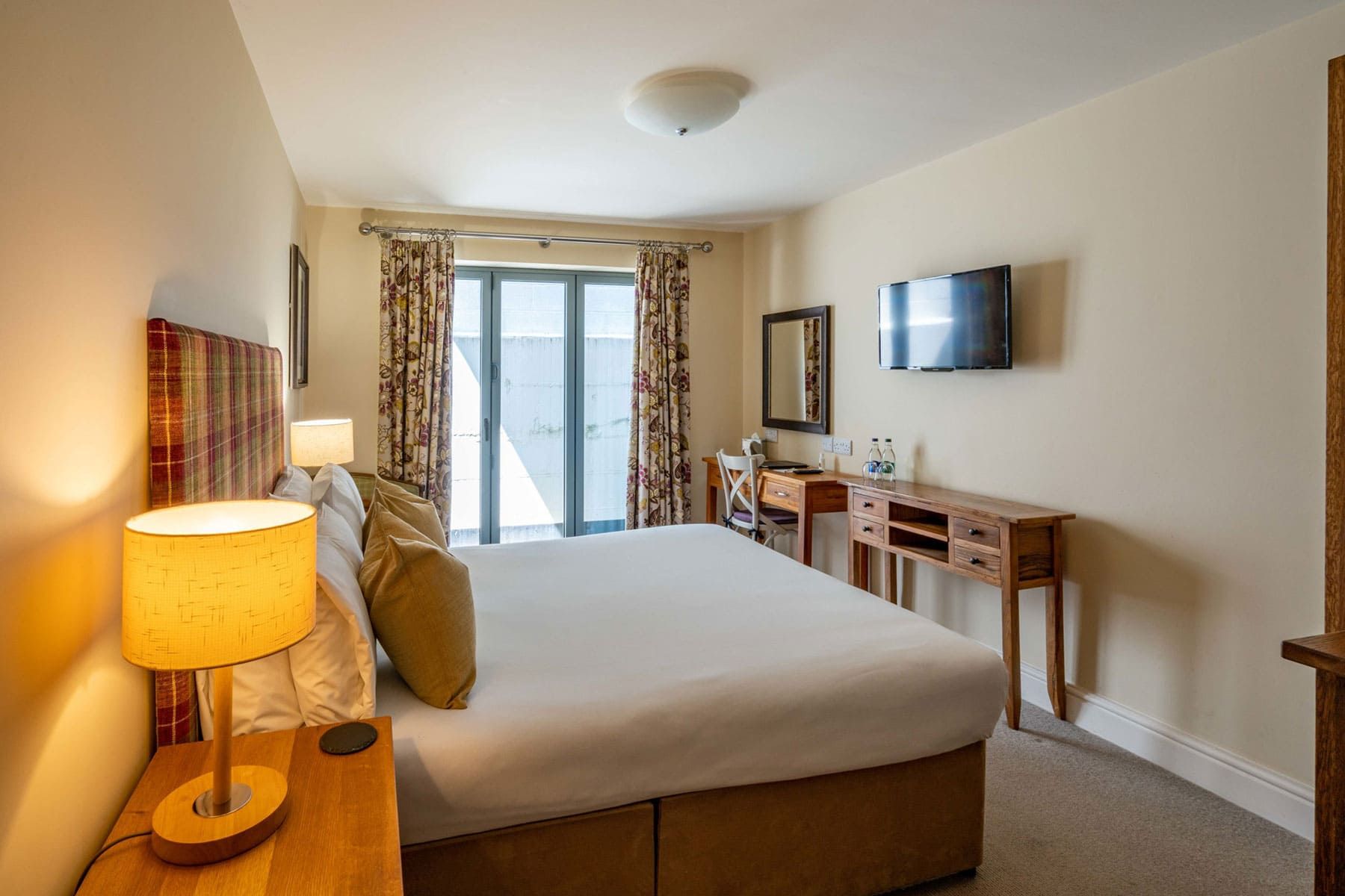 The White Hart Standard Double Room